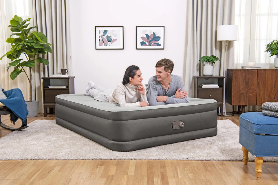 Pro Series Air Mattress Air Bed Queen Size Built-in AC pump Size 80" x 60" x 18" 2.03m x 1.52m x 46cm